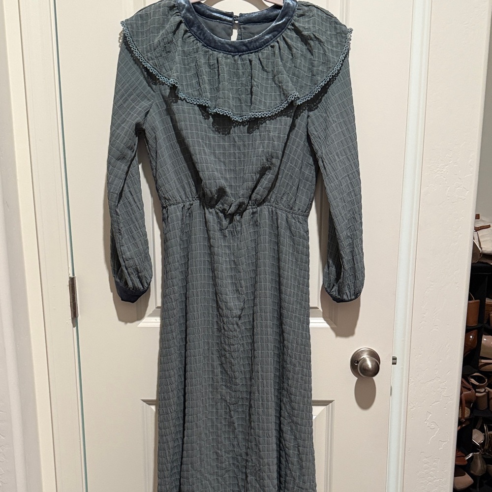 Moon River Gray Midi Dress